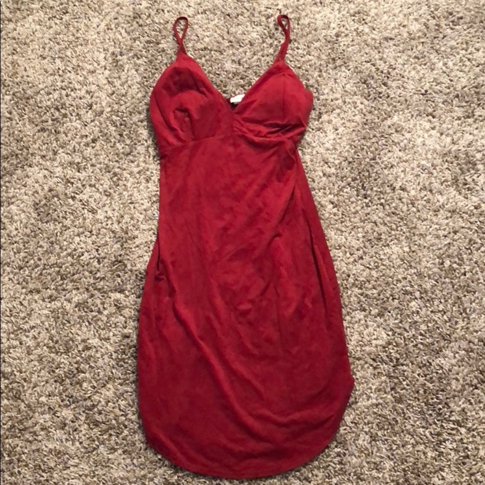 🌺 2/$20 or 3/$25 Suede Red dress